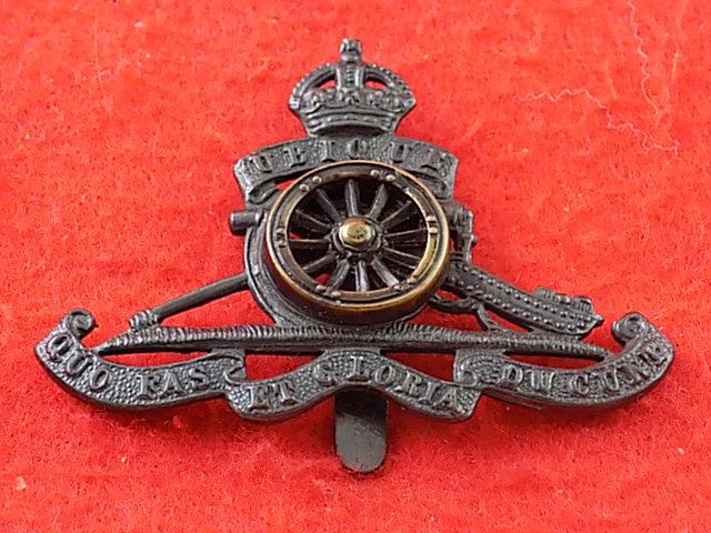 Officers Cap Badge - Royal Artillery with revolving wheel